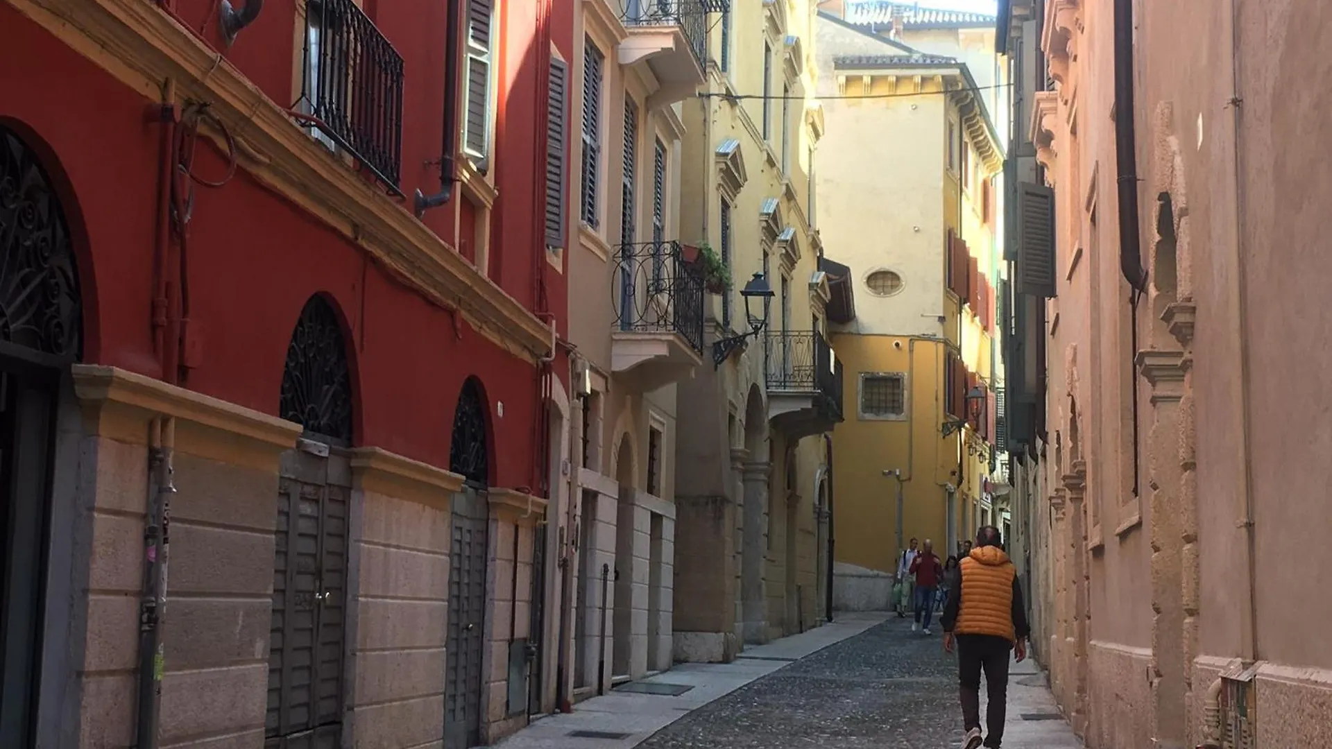 Veronajourneys Emilei Apartment Italy