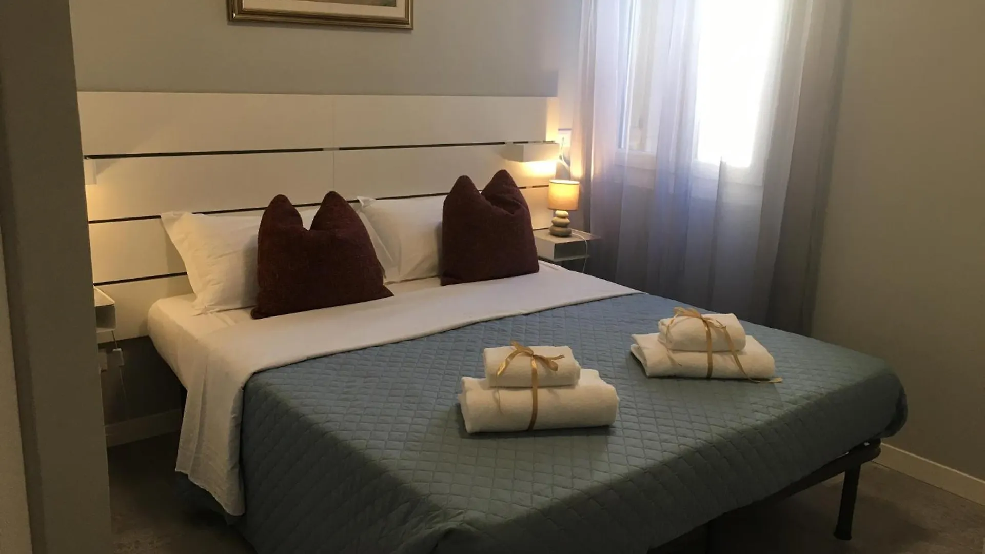 Veronajourneys Emilei Apartment Verona