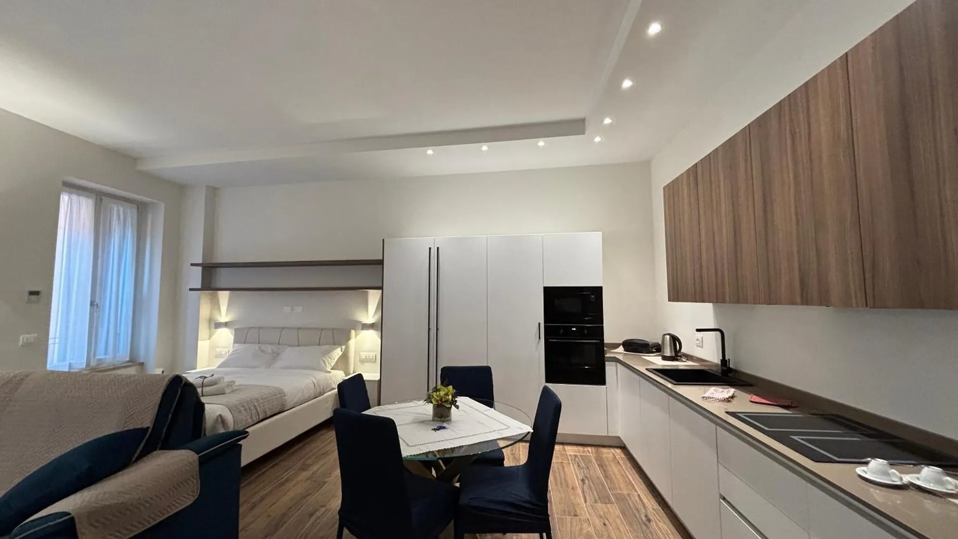 Veronajourneys Emilei Apartment 0*, Verona Italy