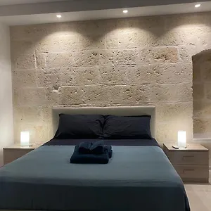 Urban Flat-timesrl , Bari Włochy