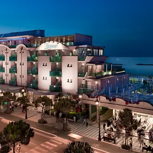 Lungomare 4*, Cesenatico Italien