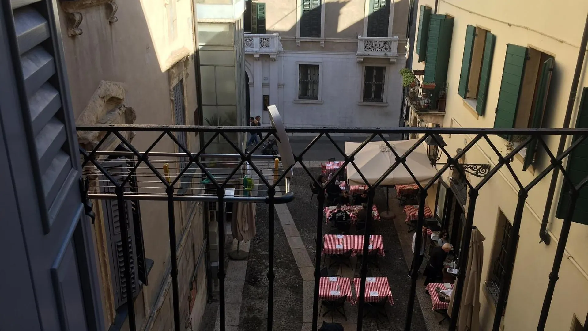 Veronajourneys Emilei Apartment 0*, Verona Italy