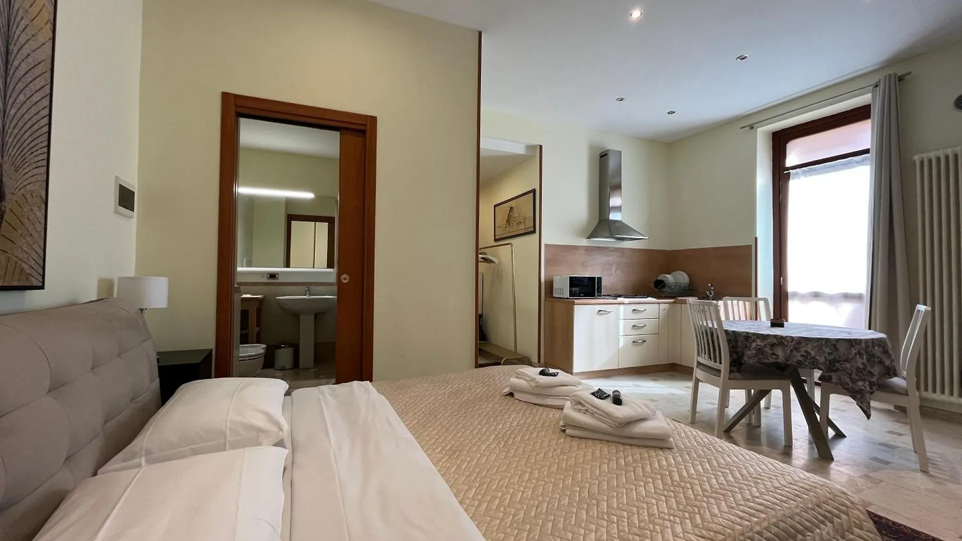 Veronajourneys Emilei Apartment