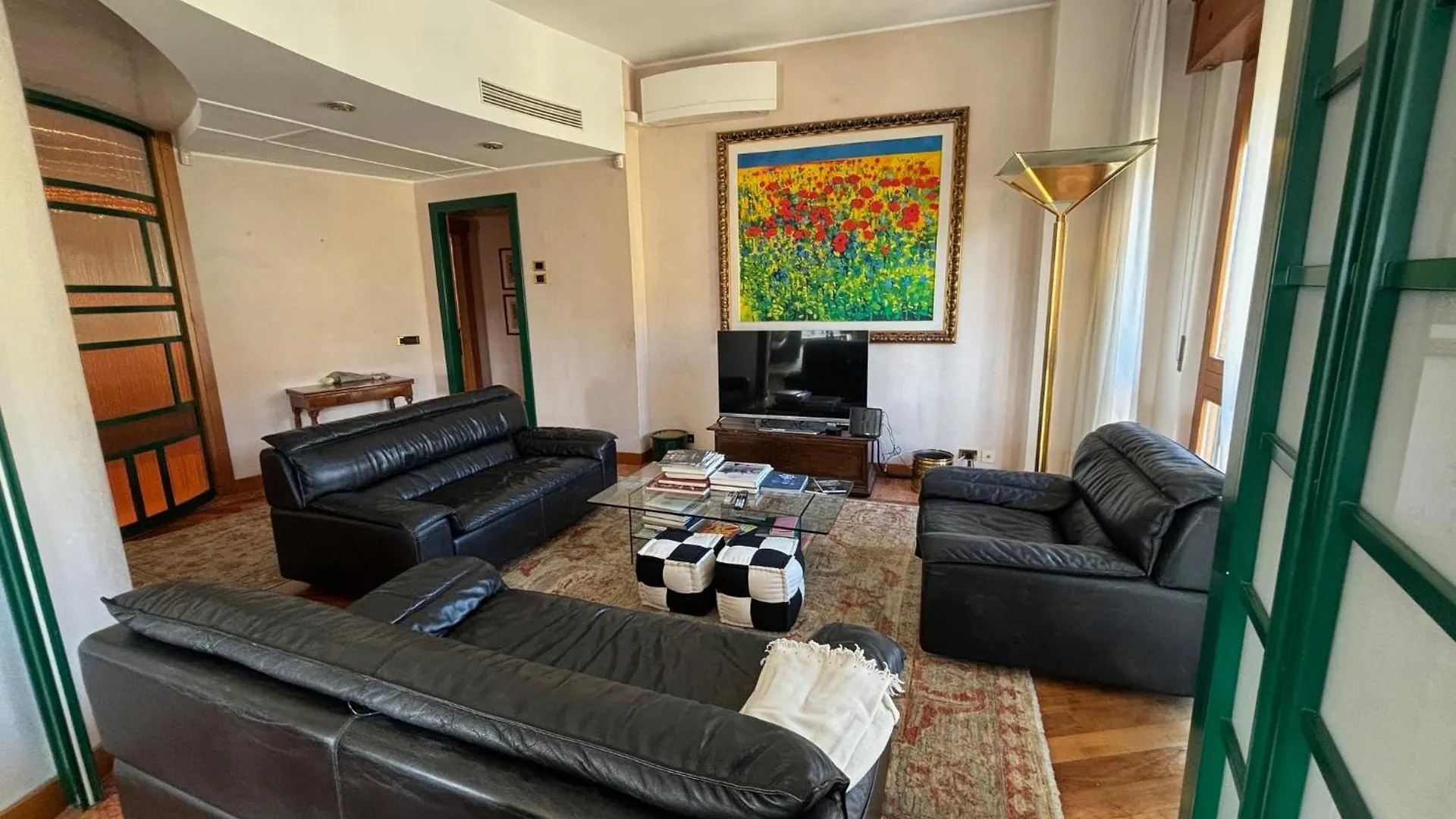 Veronajourneys Emilei Apartment Italy