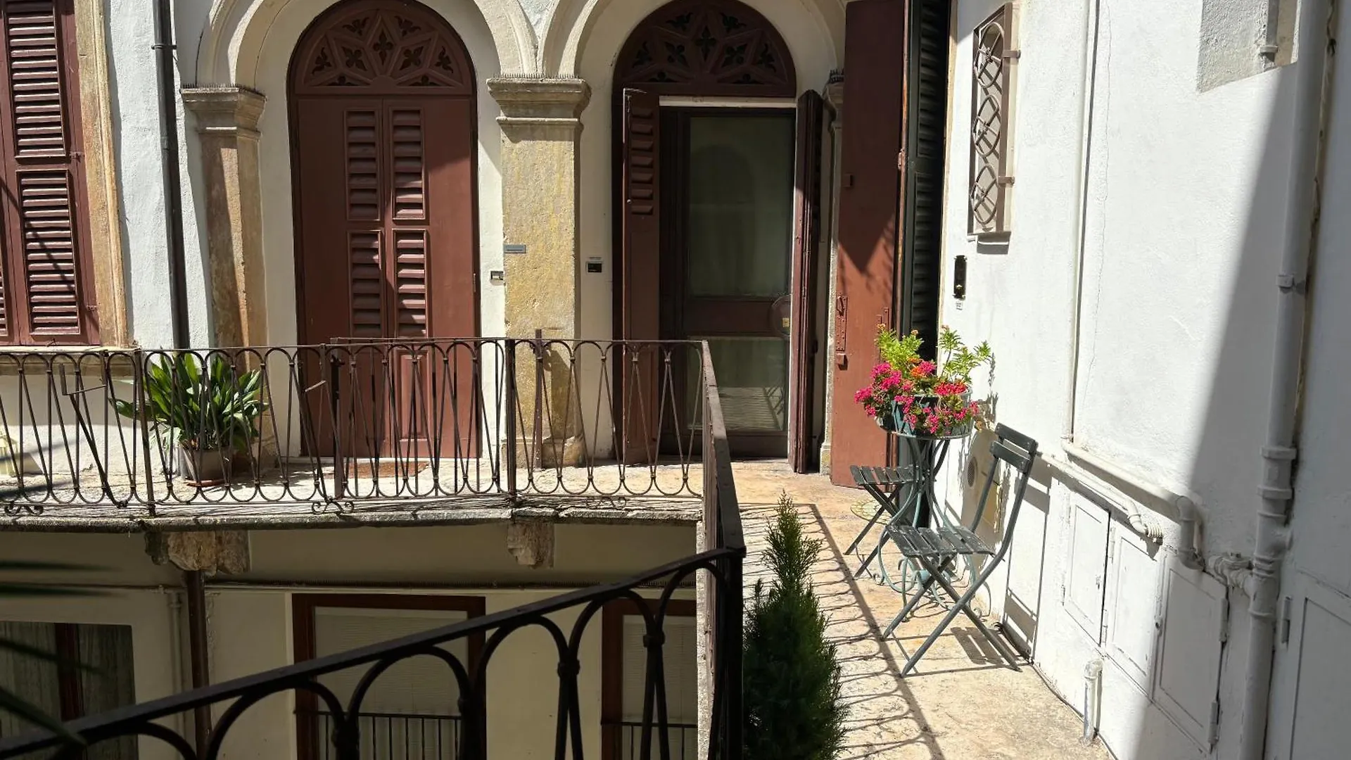 Veronajourneys Emilei Apartment Verona