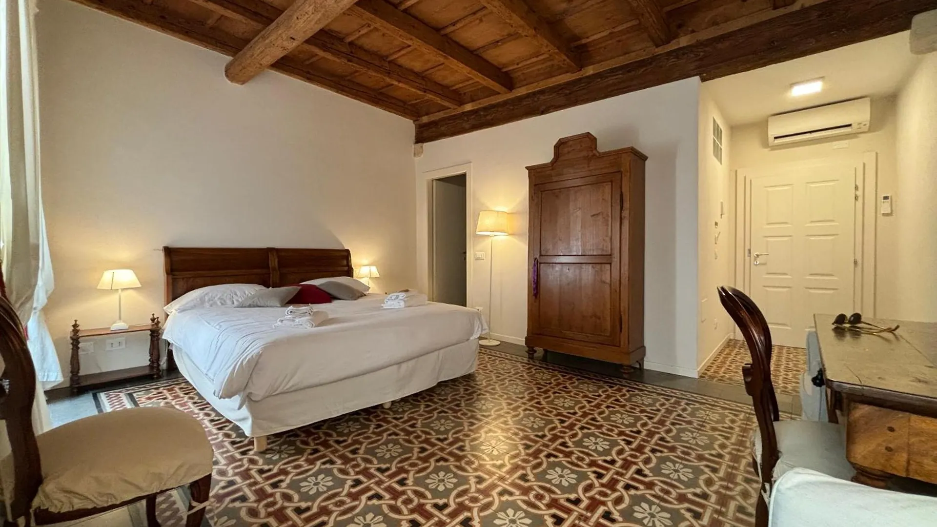 Apartament Veronajourneys Emilei