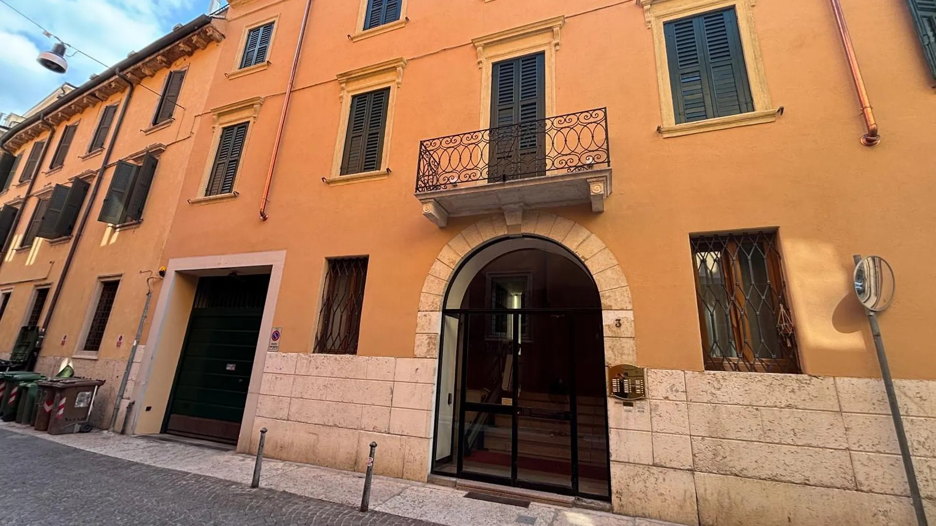Veronajourneys Emilei Apartment Italy